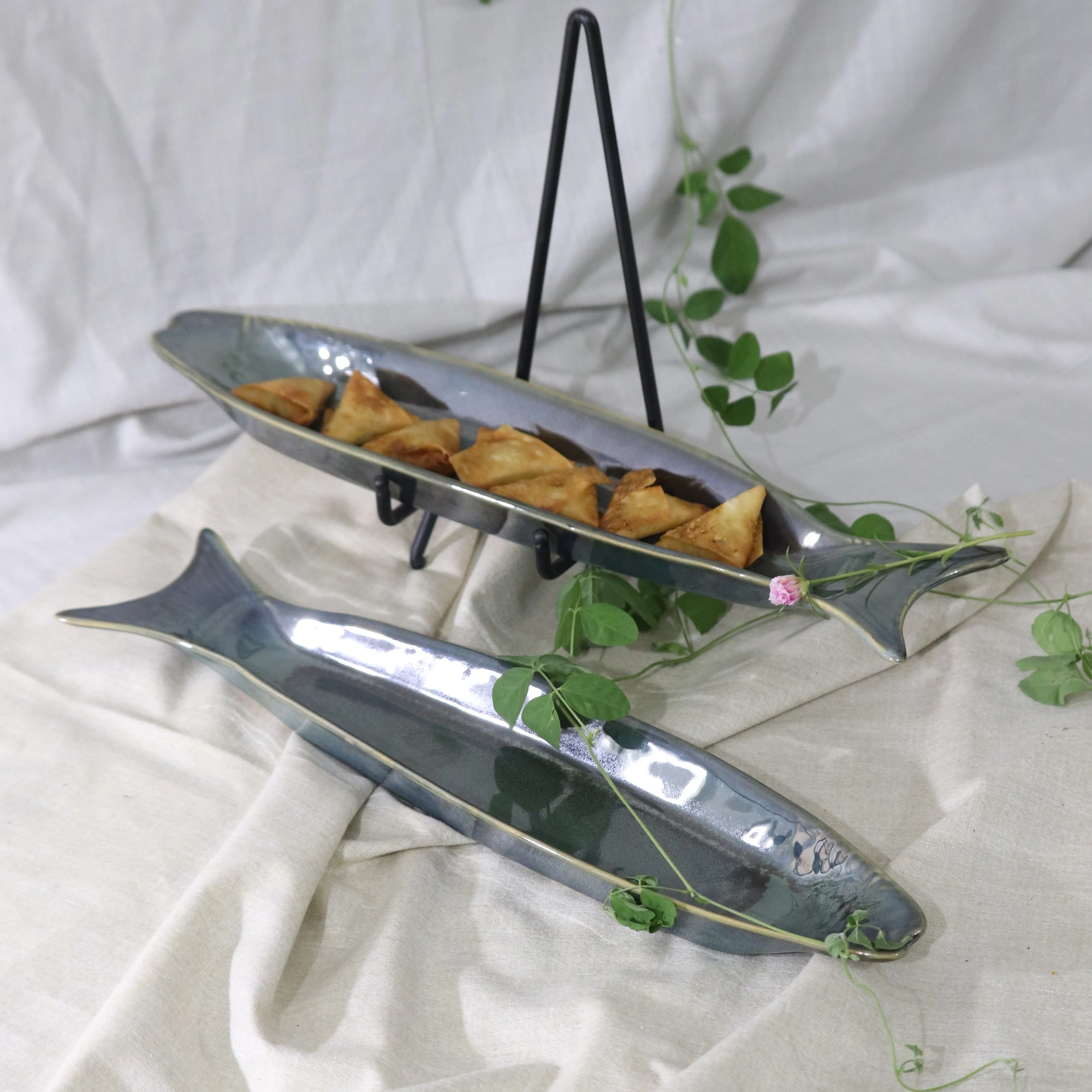 Aqua Elegance Fish-Shaped Platter